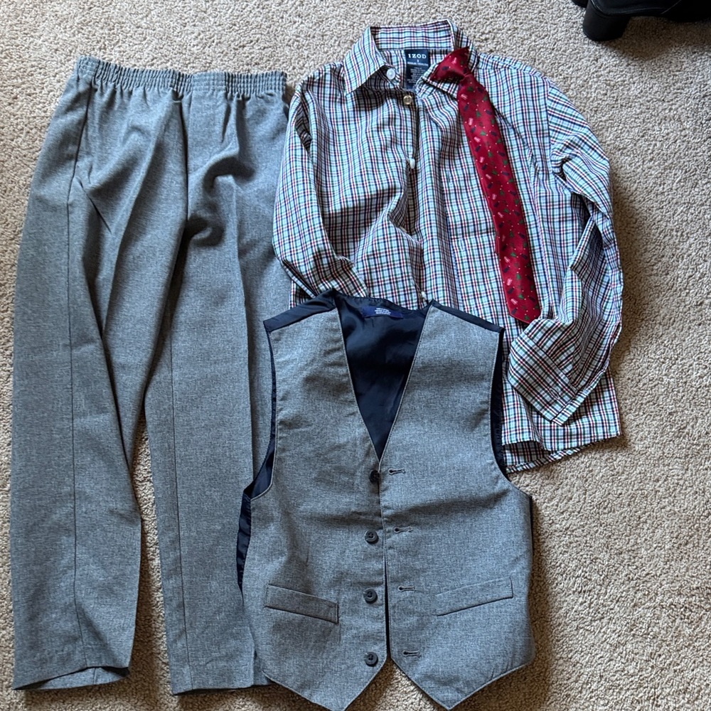 Izod Gray Suit Set with Plaid Shirt and Red HolidayTie, Boys 8